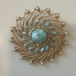 Vintage Sarah Coventry brooch